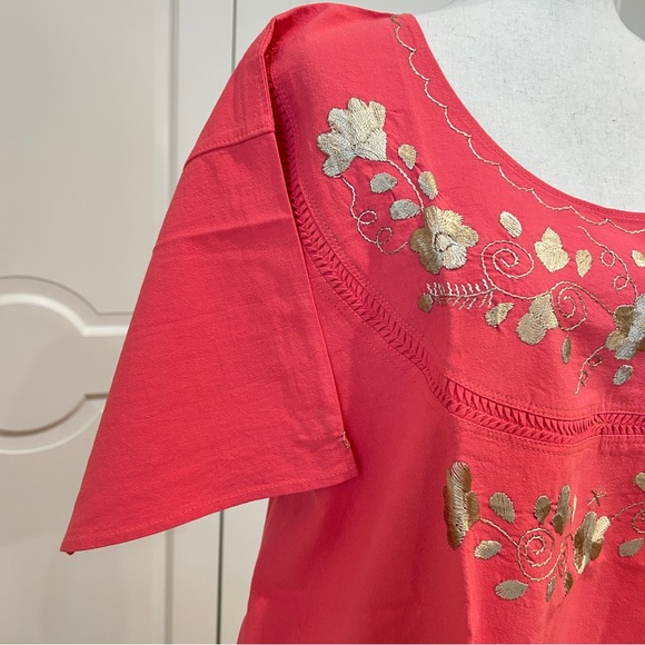 Hand-embroidered blouse from Oaxaca, Mexico - Picture 4 of 7